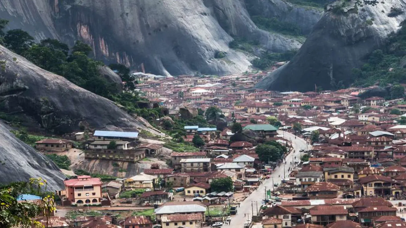 Combining Expertise and Financing Solutions from Public Development Banks and Insurers to respond to Climate Risk